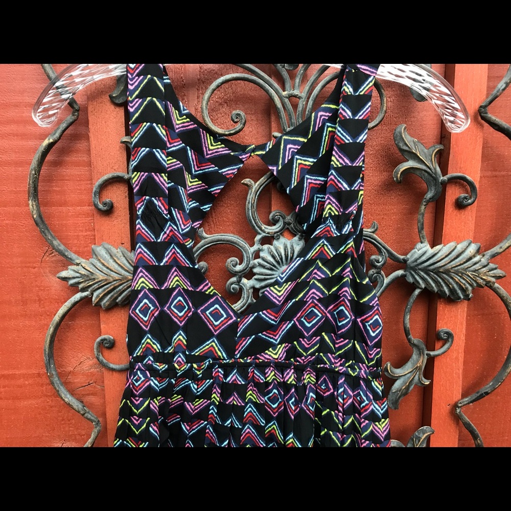 A8 Roxy Dress graphic print XS Back Cutout - Picture 6 of 8